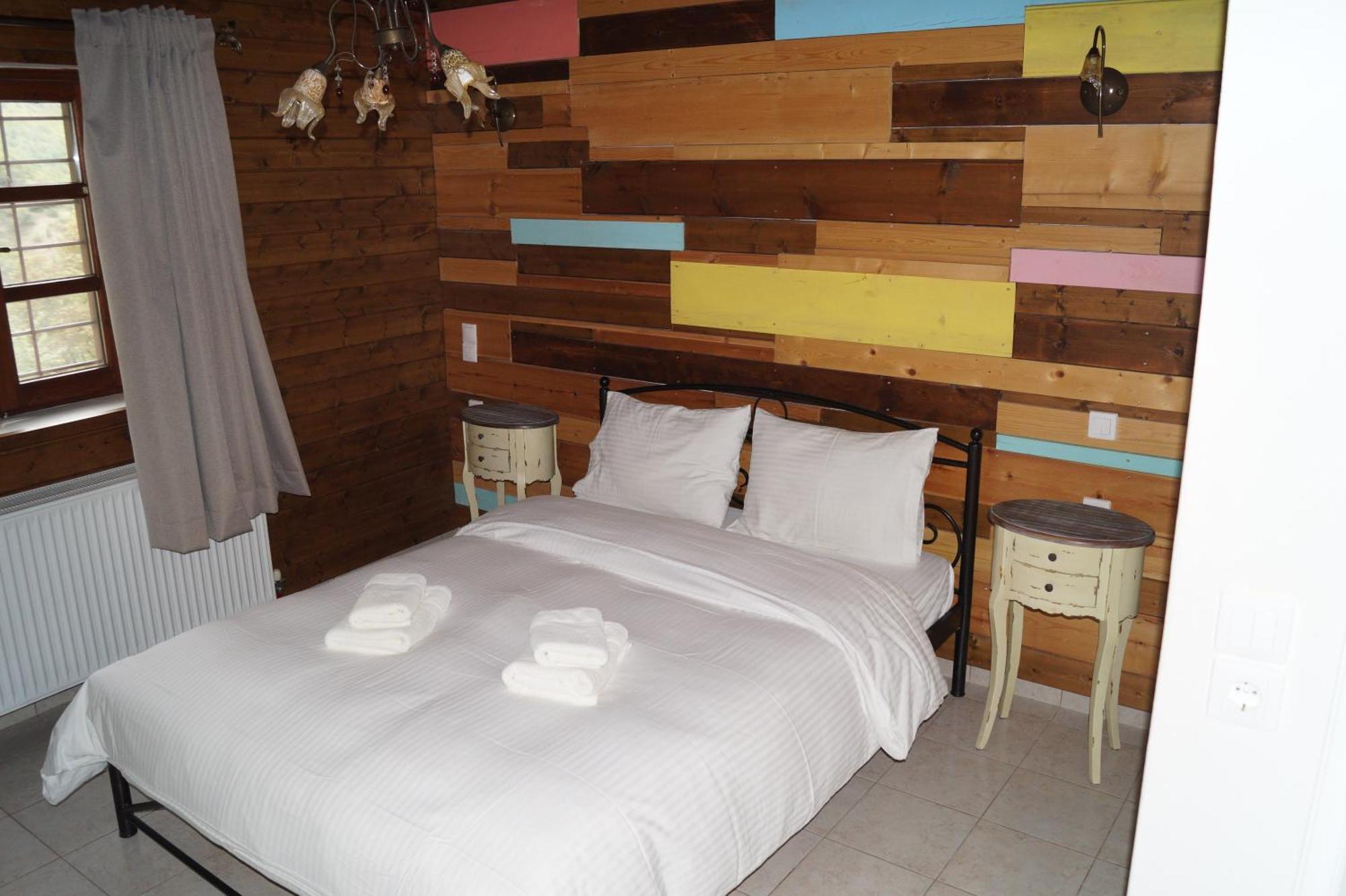 Ikojenia Traditional Lodge Papigko Bagian luar foto