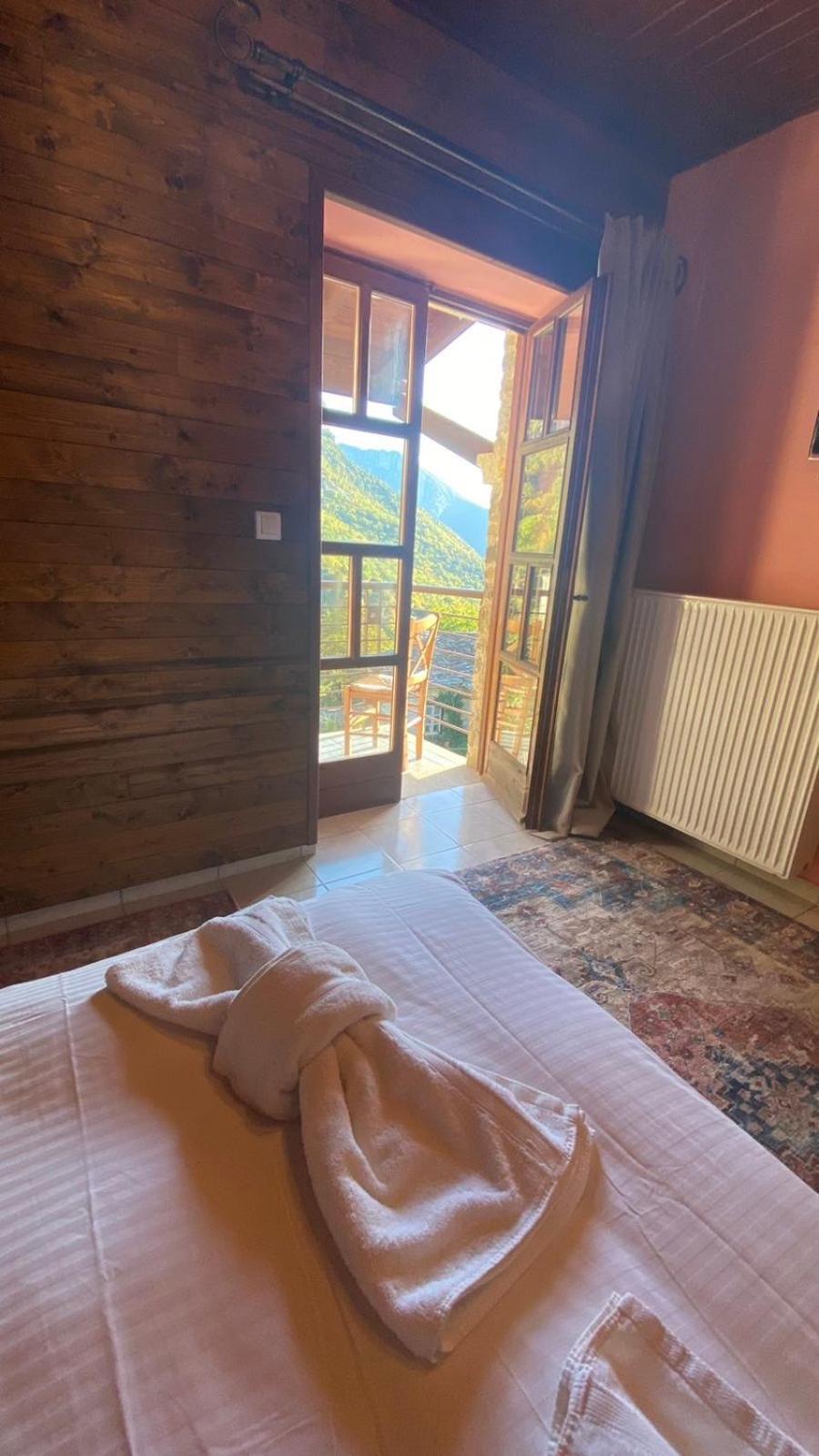 Ikojenia Traditional Lodge Papigko Bagian luar foto